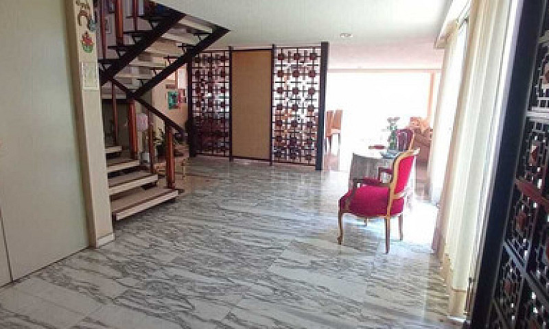 Casa En Venta En Lom...