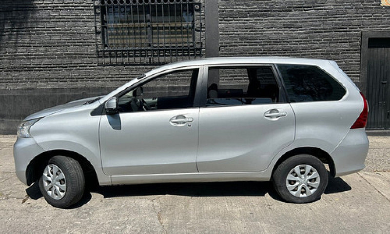 Toyota Avanza 2019 L...