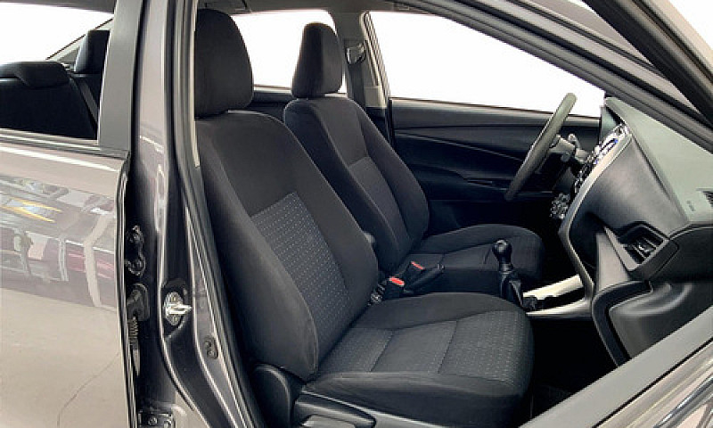Toyota Yaris 2019...