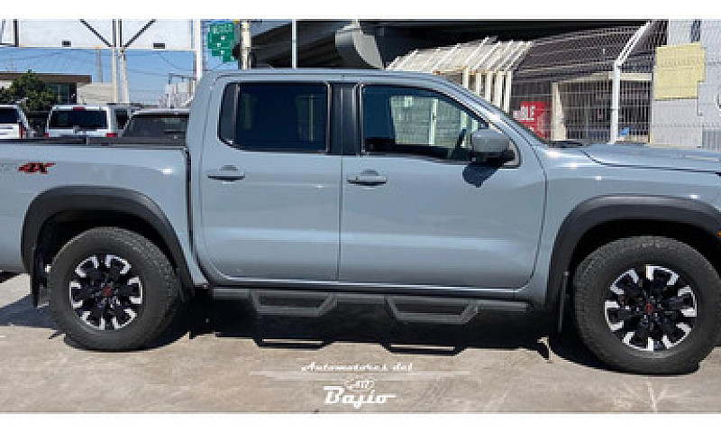 Nissan Frontier 3.8 ...