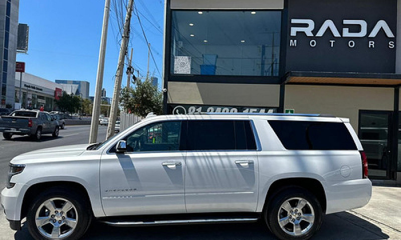 Chevrolet Suburban 2...