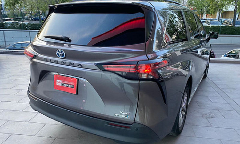 Toyota Sienna 2021...