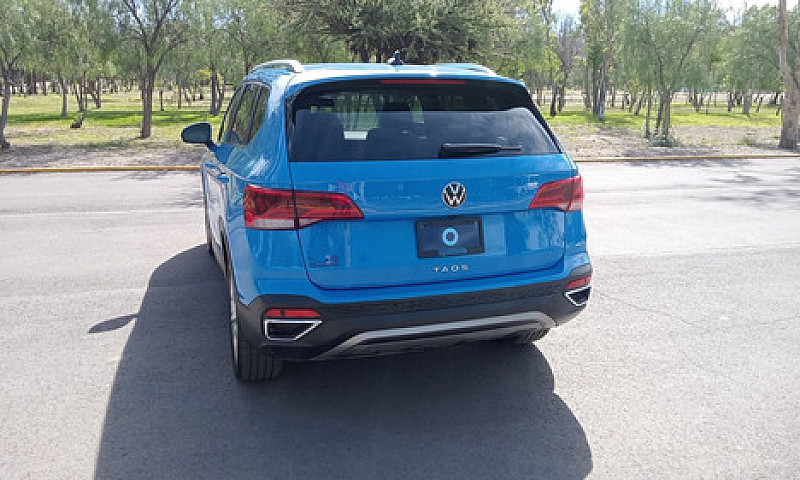 Volkswagen Taos 2021...