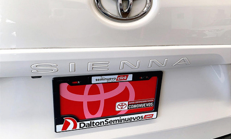 Toyota Sienna 2018...