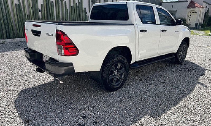 Toyota Hilux 2.7 Cab...