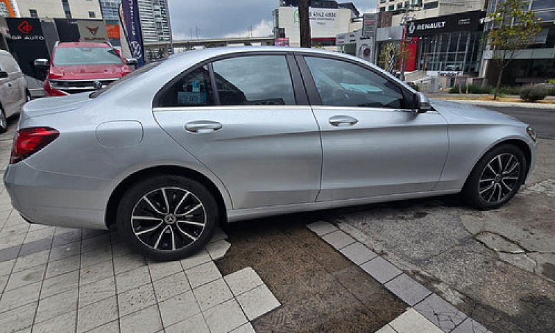 *Mercedez Benz C-200...