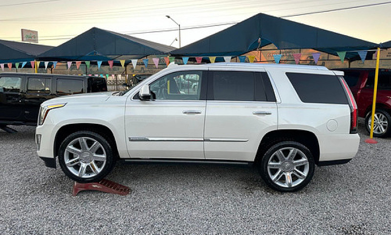 Cadillac Escalade 6....