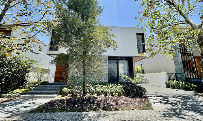 Casa En Venta Dentro...