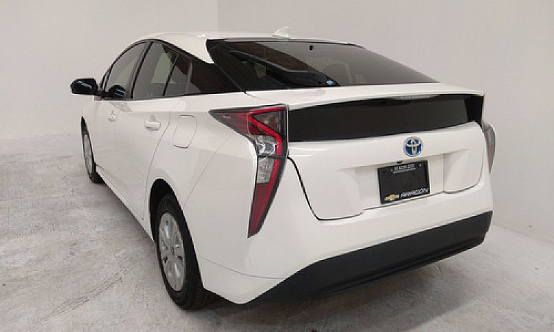 Toyota Prius 2018 1....