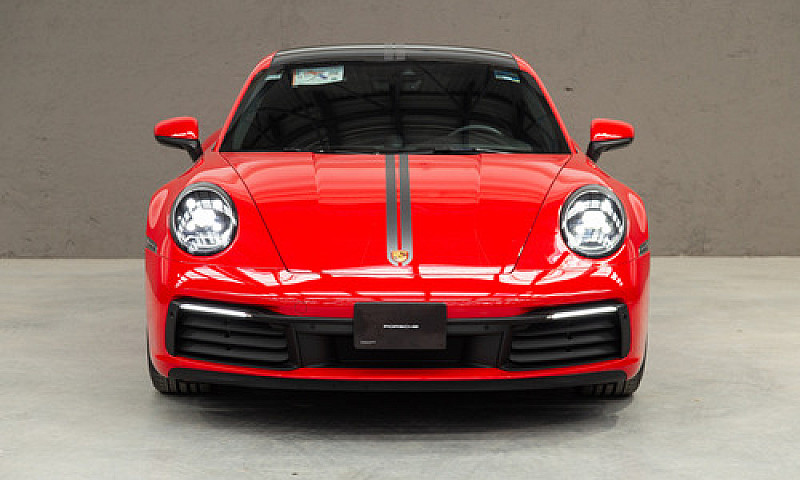 Porsche 911 2022...