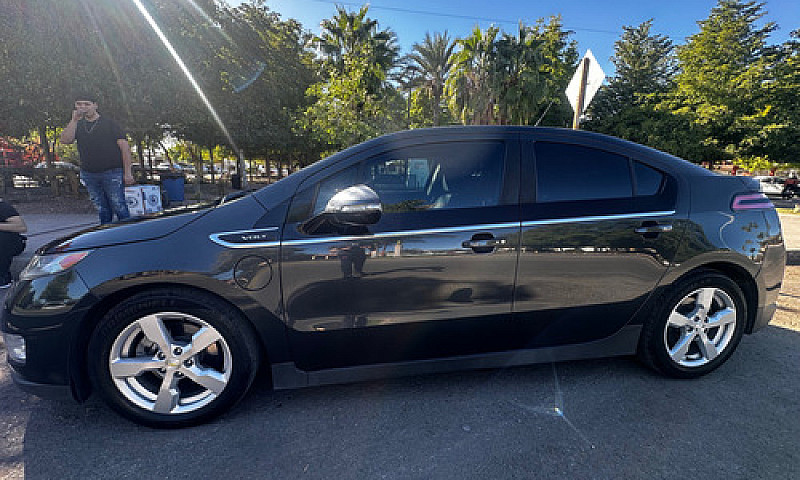 2014 Chevrolet Volt ...