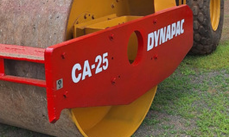 Vibrocompactador Ca-...