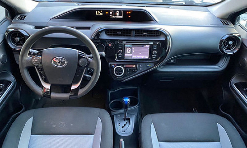 Toyota Prius 2021...