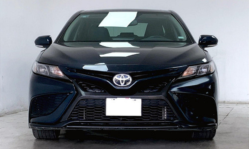 Toyota Camry 2021...