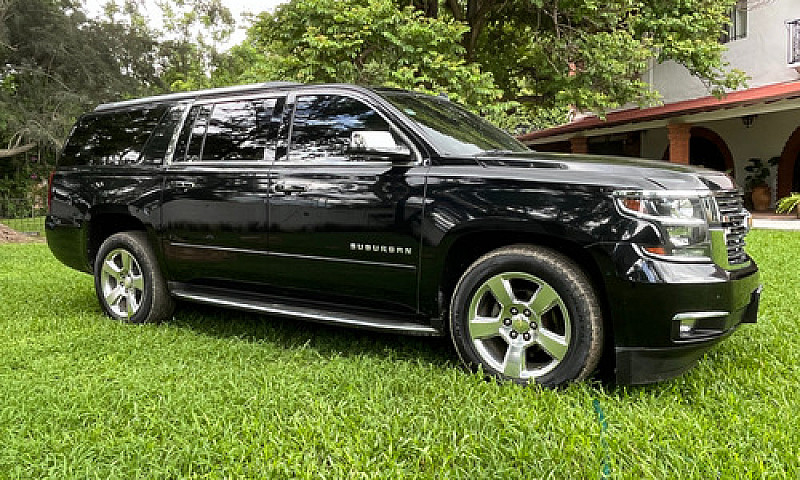 Chevrolet Suburban 5...