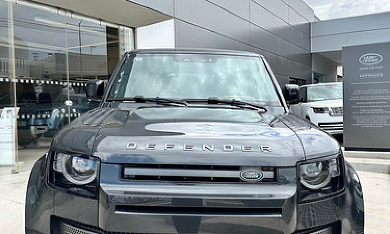 Land Rover Defender ...