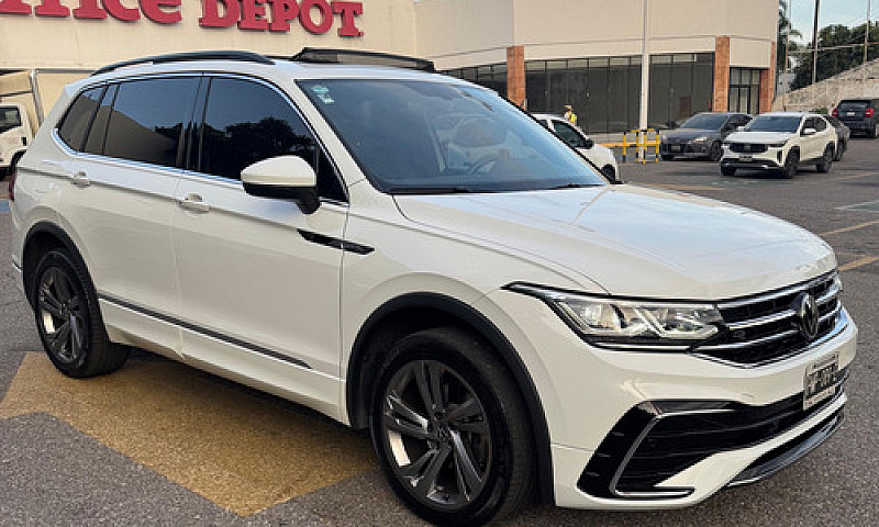 Volkswagen Tiguan 1....