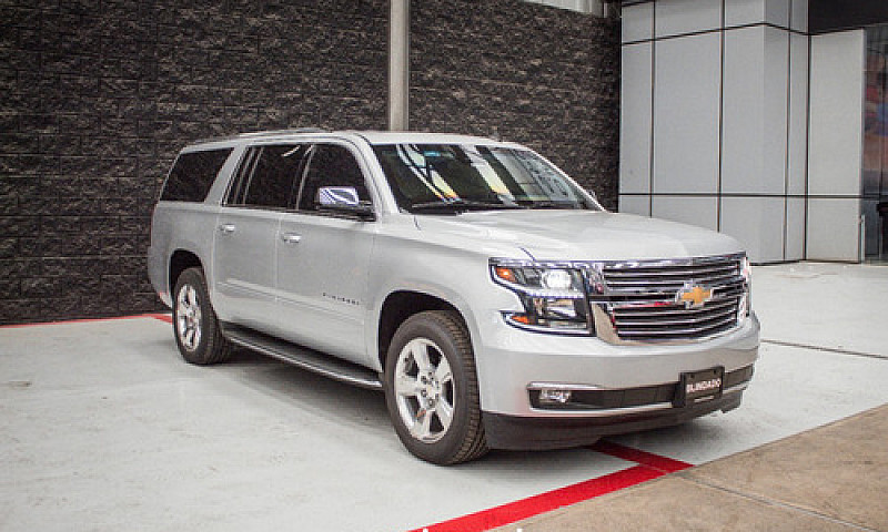 Chevrolet Suburban 2...
