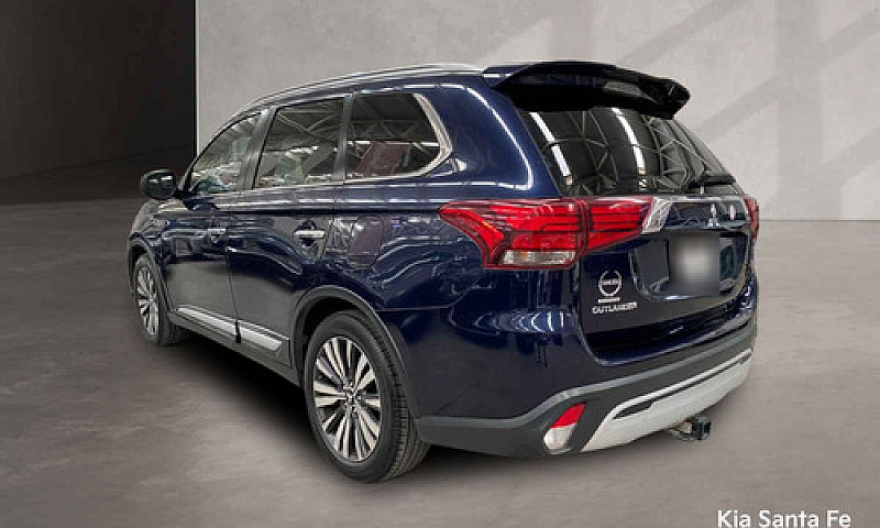 Mitsubishi Outlander...