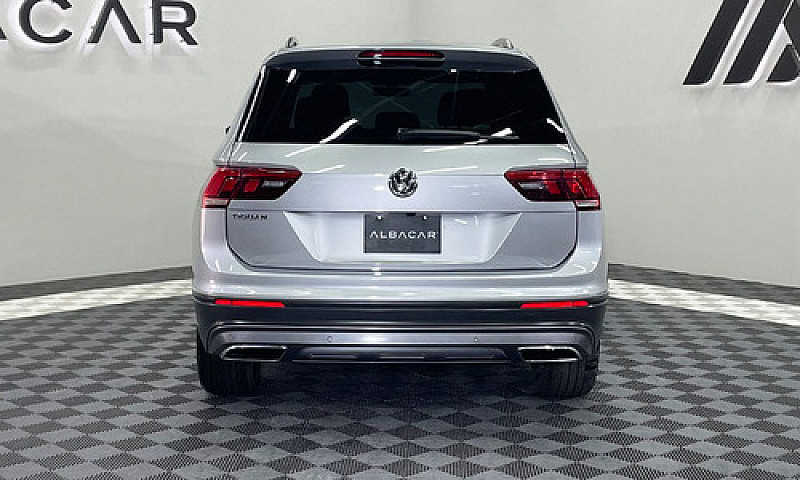 Volkswagen Tiguan 1....