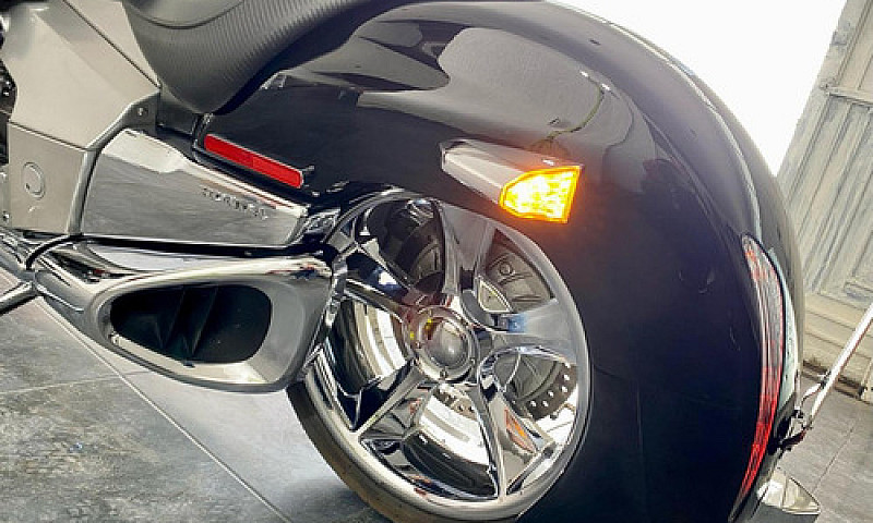 Honda Valkiria Rune ...