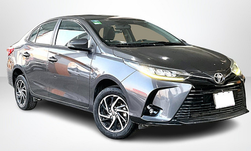 Toyota Yaris 2021...