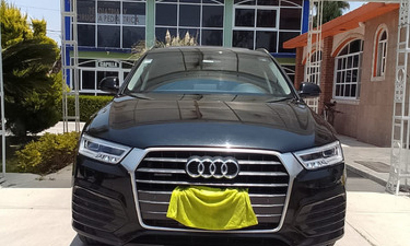 Audi Q3 2.0 S Line 2...