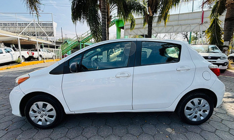 Toyota Yaris 2014...