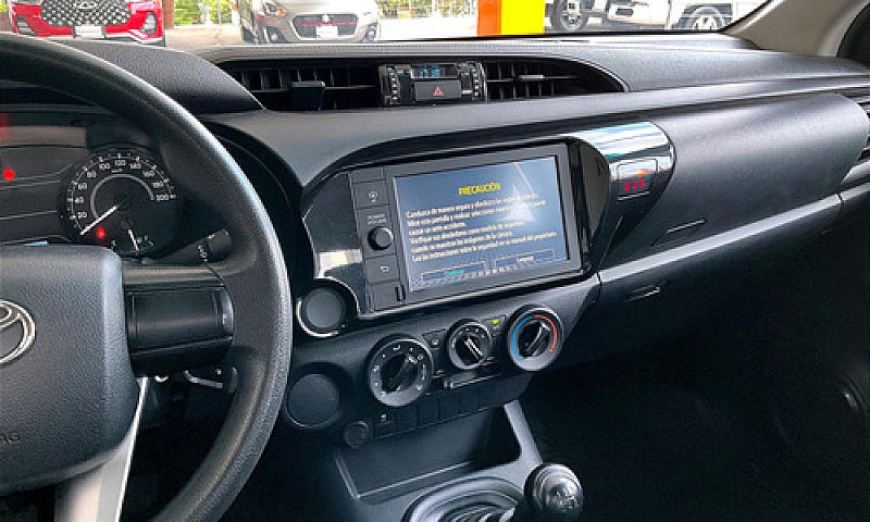 Toyota Hilux 2022...