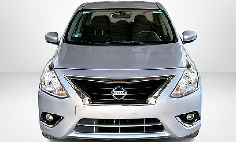 Nissan Versa 2019...