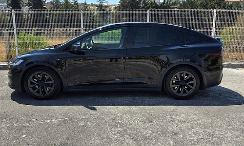 Tesla Model X...