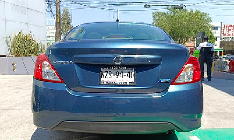 Nissan Versa 2016...