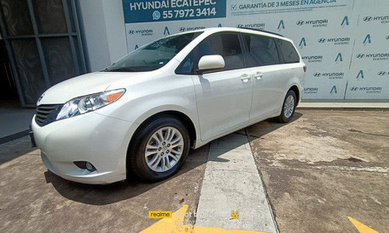 Toyota Sienna 2017...