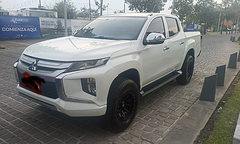 Mitsubishi L200 2.4 ...