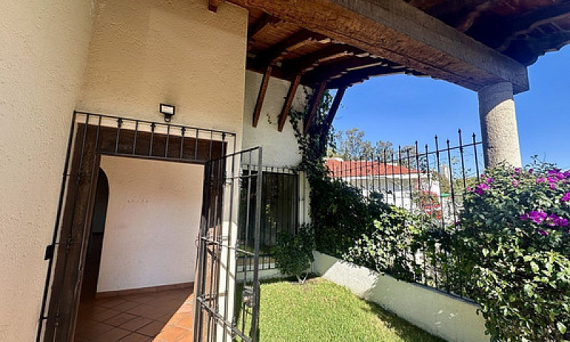 Casa  En Cerrada En ...