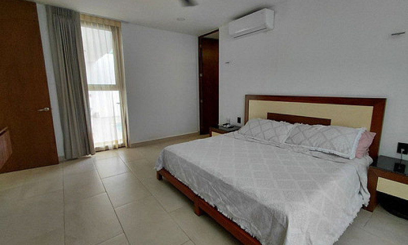 Casa De Una Planta E...