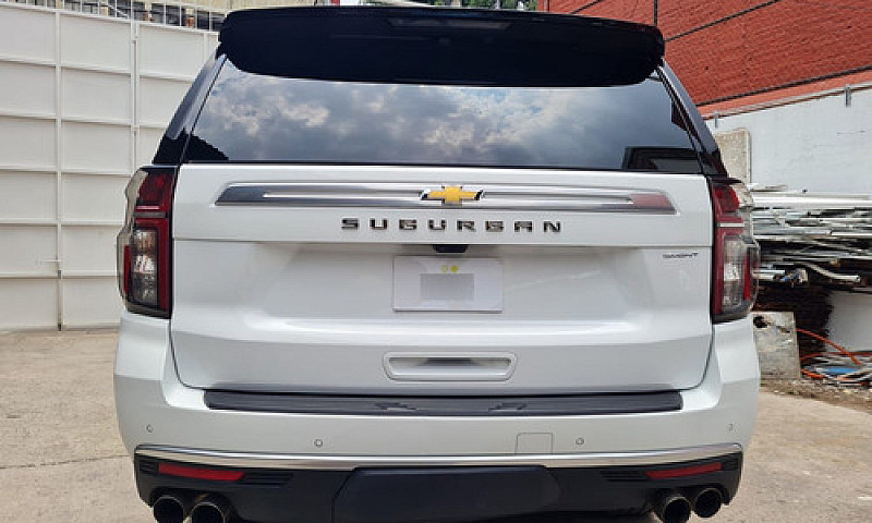 Chevrolet Suburban 2...