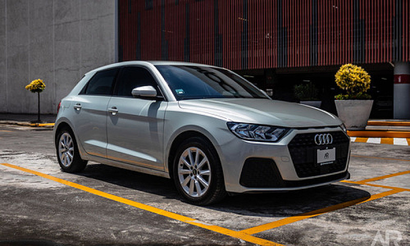 Audi A1 2023...