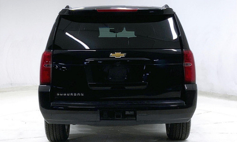 Chevrolet Suburban 2...