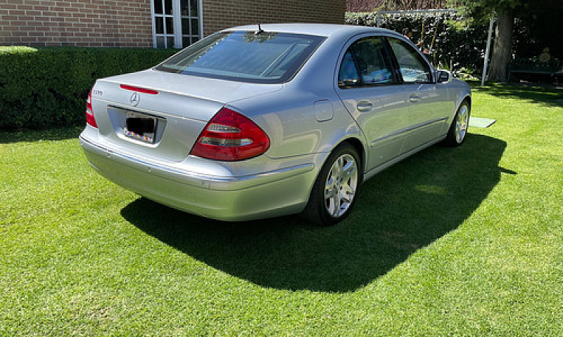 Mercedes Benz E500 G...
