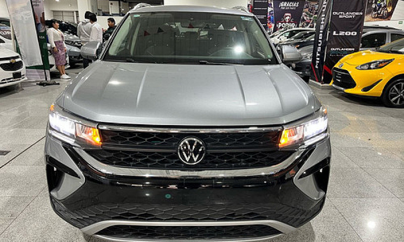 Volkswagen Taos 2024...