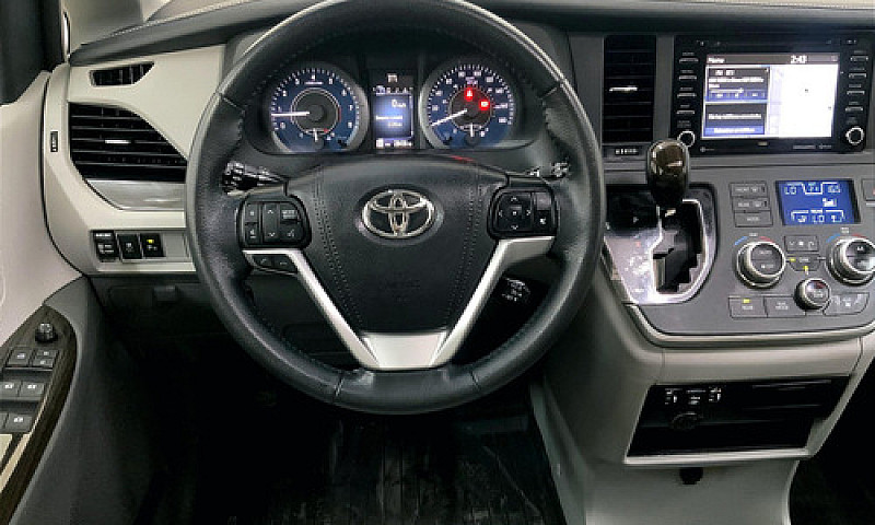 Toyota Sienna 2020...
