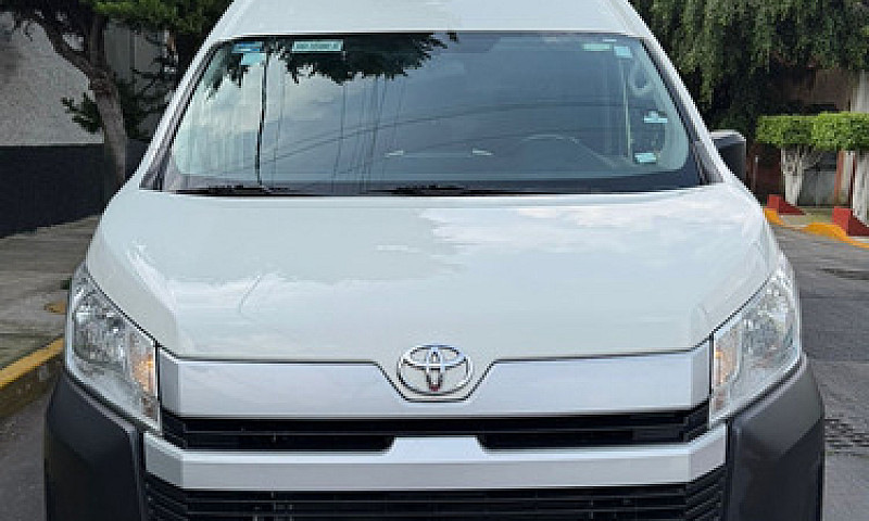 Toyota Hiace 2.7 Ven...