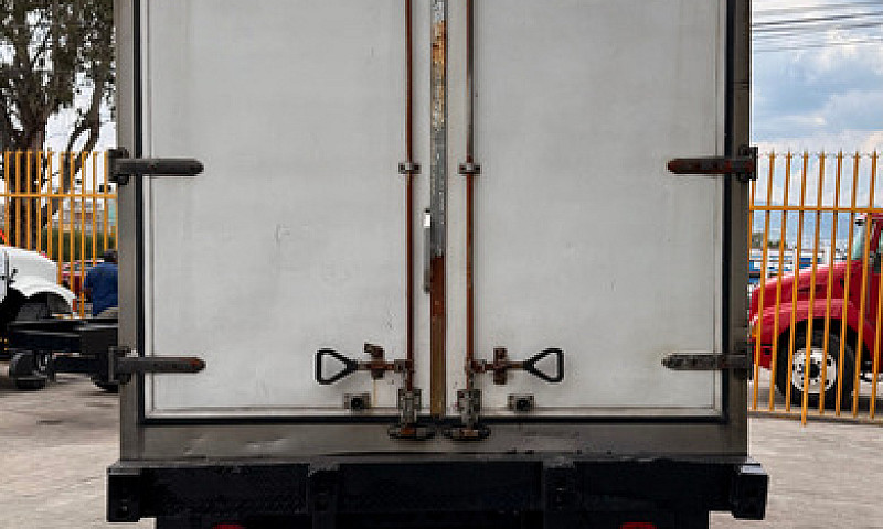 Isuzu Elf 400, Año: ...