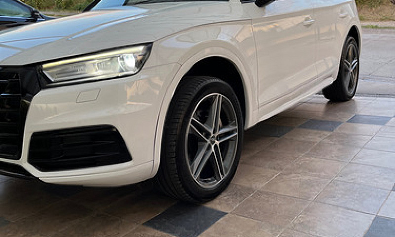 Audi Q5 2.0 L T Dyna...