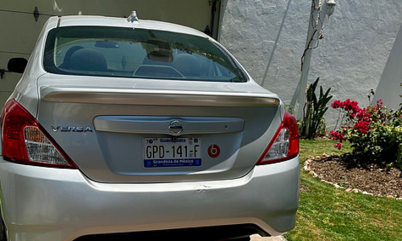 Nissan Versa 1.6 Dri...