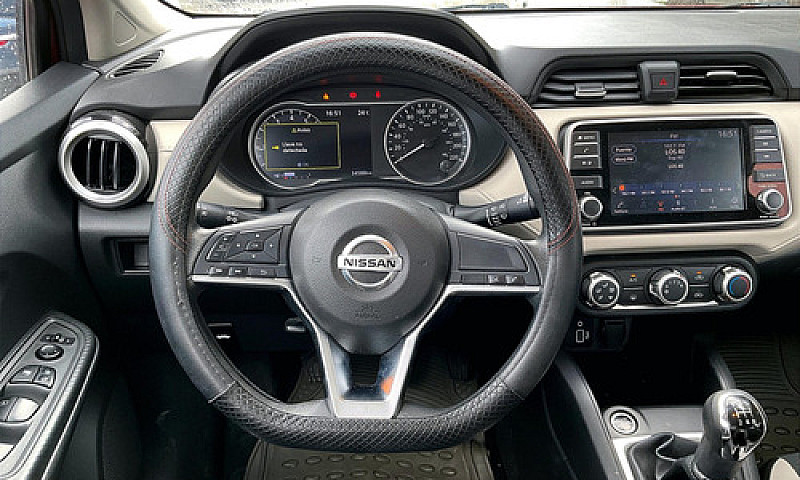 Nissan Versa 2020...