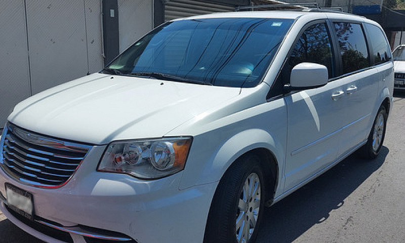 Chrysler Town & Coun...