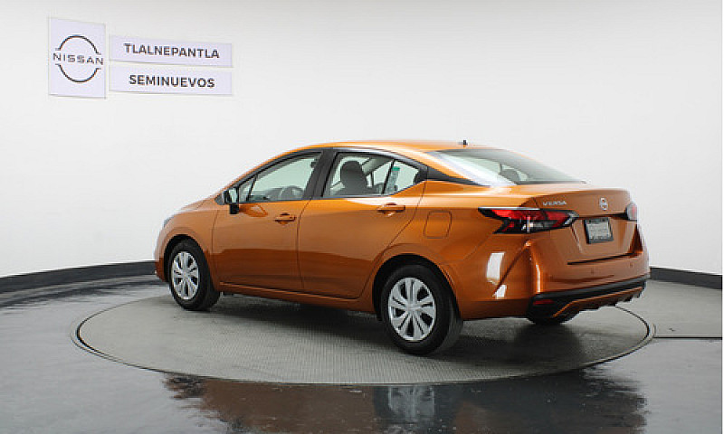 Nissan Versa 2022...