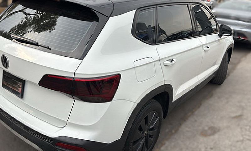 Volkswagen Taos 2022...